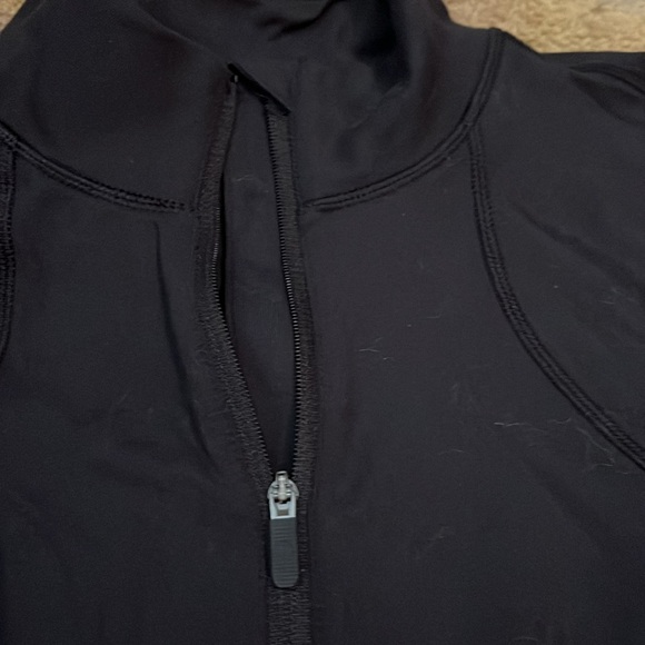 Lululemon black long sleeve three-quarter pull over Size 6 - Picture 2 of 6